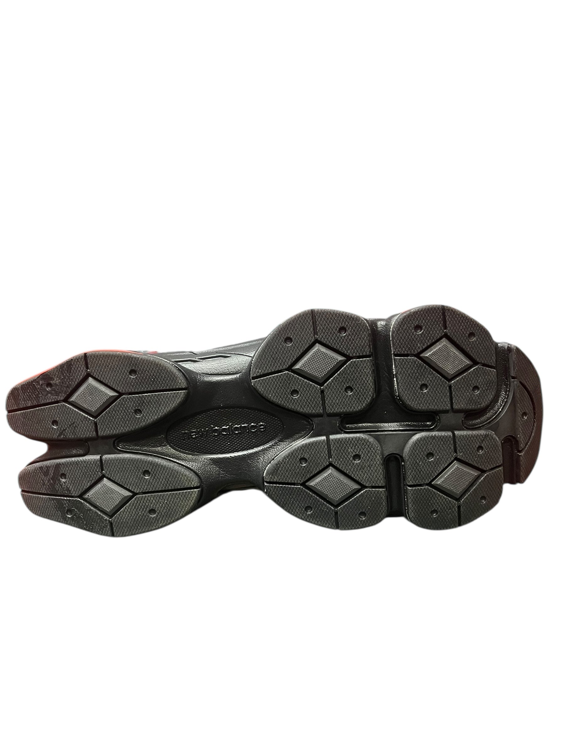 New Balance 9060 Grey black red