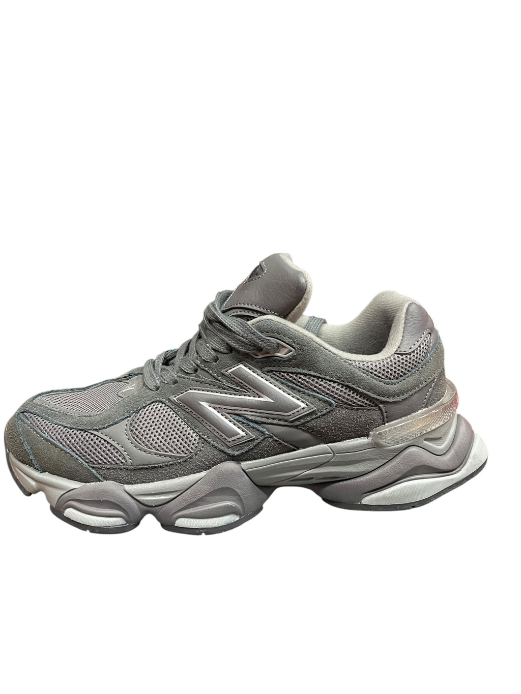 New Balance 9060 Magnet